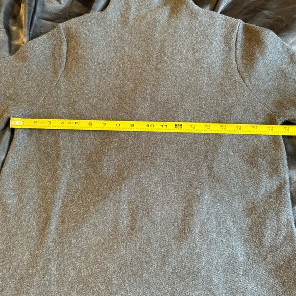 Tahari Dark Gray Mock Neck Minimalist Oversized Sweater Size Large 3/4 sleeve - Picture 5 of 10